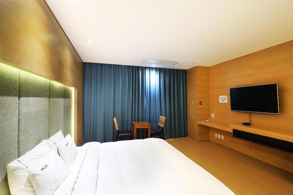 Business Design Hotel Luv Incheon Exterior photo