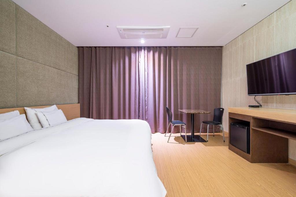 Business Design Hotel Luv Incheon Exterior photo