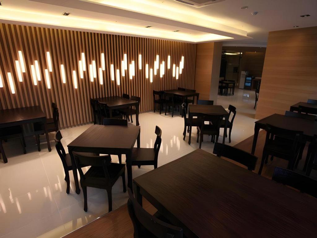 Business Design Hotel Luv Incheon Exterior photo